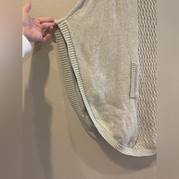 CAbi Glacier Cable Kit‎ Poncho Gray Pullover Sweater Size Small Style 3003 - Picture 7 of 12